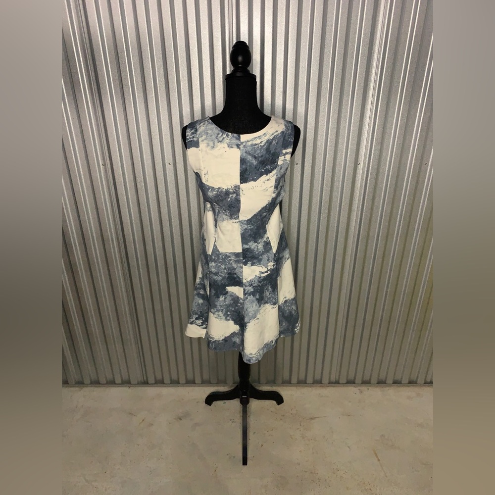 Women’s NIC+ZOE Blue White Asymmetrical Stitch Dress Size 6 - Picture 2 of 4